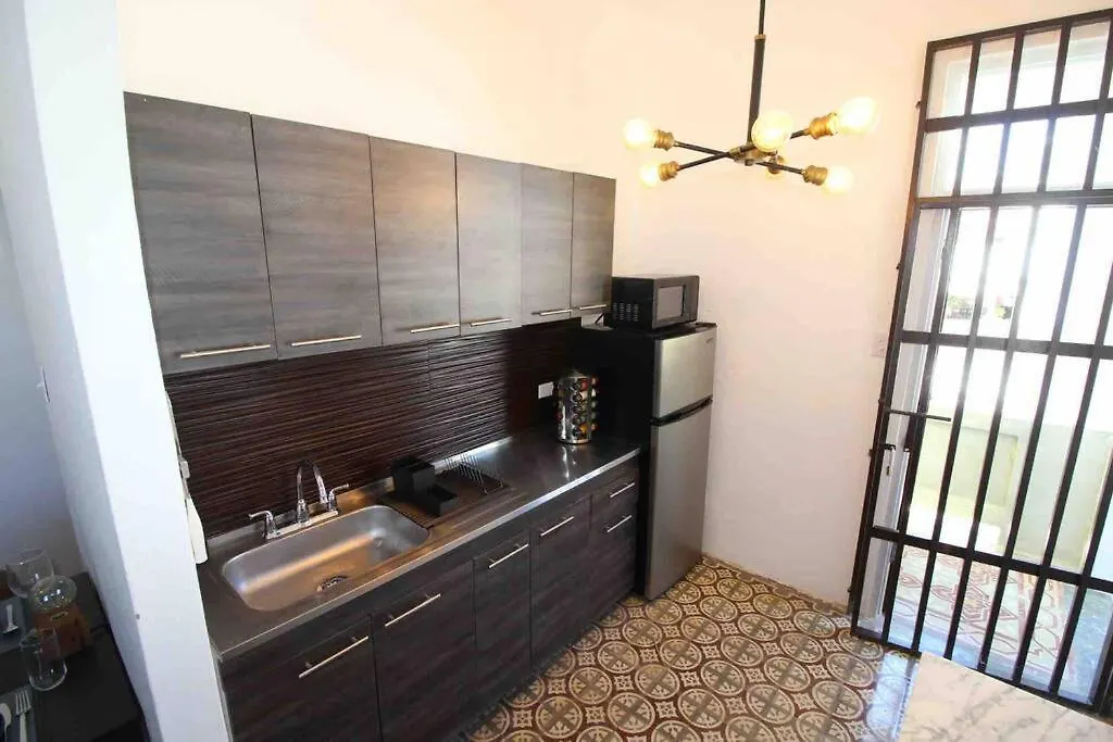 A2-Quaint 1B-Fast Wifi-Walk To Restaurants, Beach Apartment San Juan 0*,